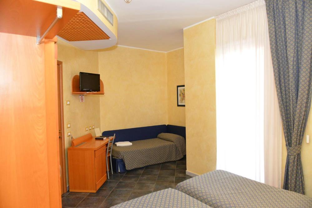 Hotel Blue Rose'S Mesagne Exterior photo
